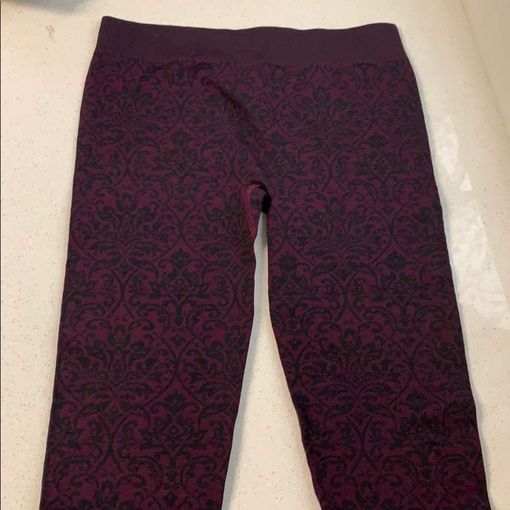NWT Fabletics SZ S Seamless Capris